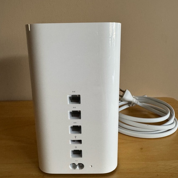 “SOLD” Apple Time Capsule 2TB with Power Cable - Picture 2 of 4